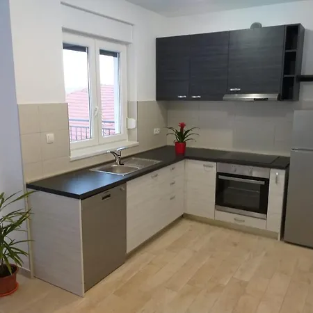 Tragurium Apartment *
